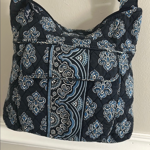 Vera Bradley Navy and blues Patterned Women's Bag GUC - Picture 3 of 8